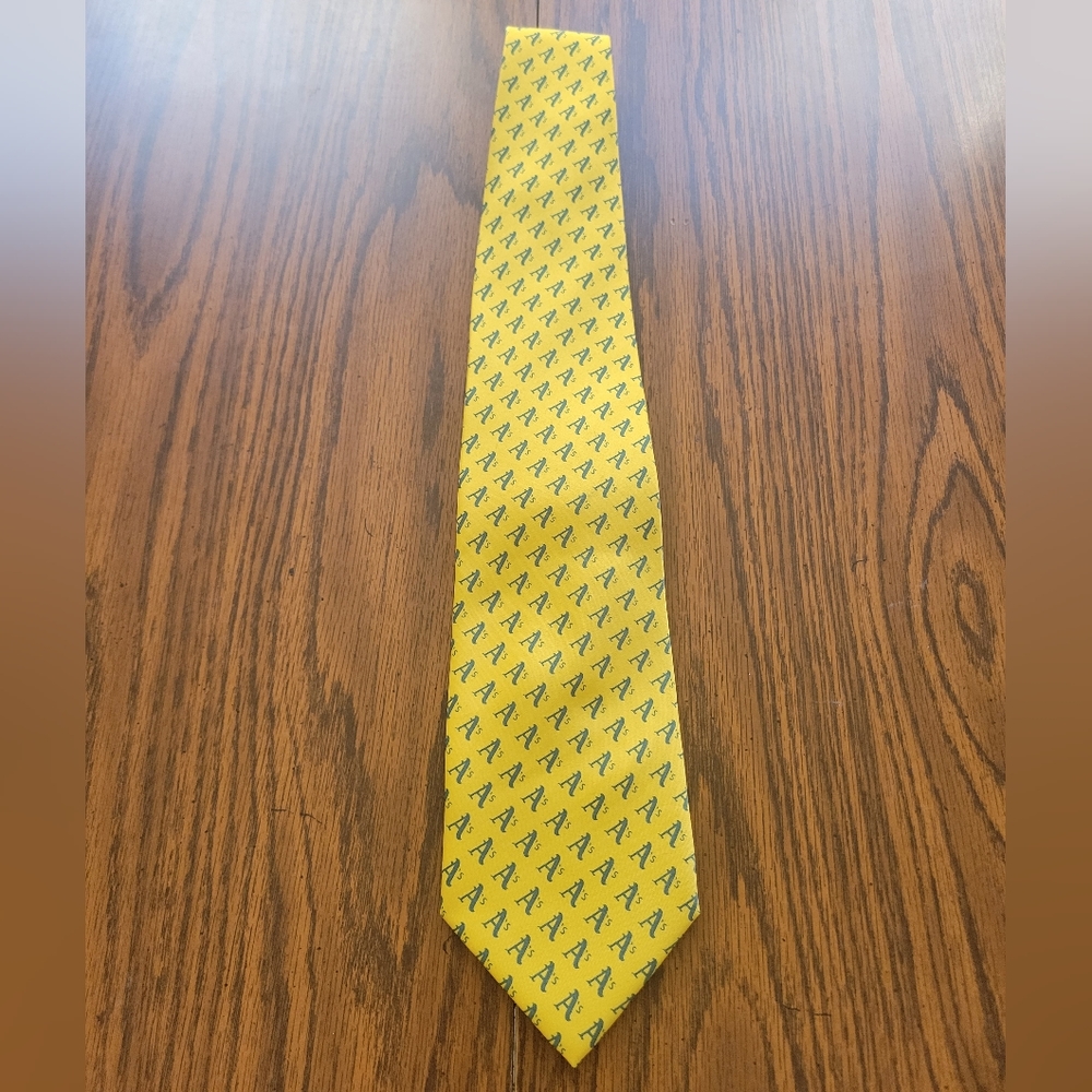 Oakland A's Tie. Adult